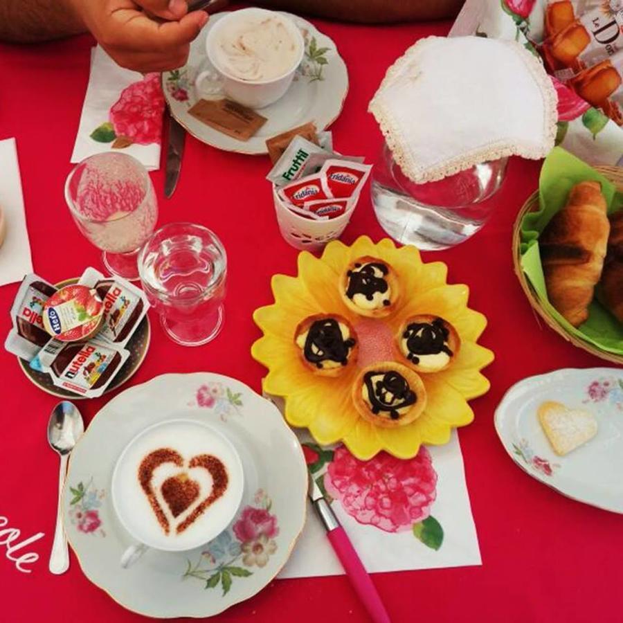 Fiori E Coccole Bed & Breakfast Noto Bagian luar foto