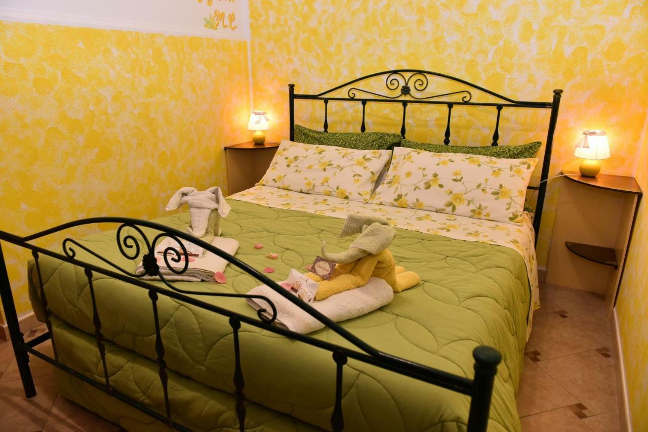 Fiori E Coccole Bed & Breakfast Noto Bagian luar foto